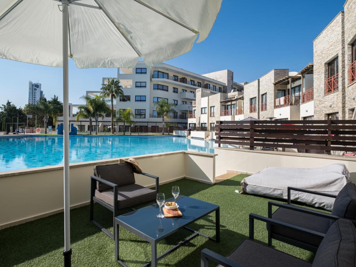 Sanders Aqua Park Resort - Precious 3-Bedroom Holiday Home With Shared Pool Limasol Buitenkant foto