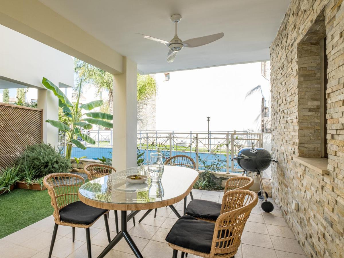 Sanders Aqua Park Resort - Precious 3-Bedroom Holiday Home With Shared Pool Limasol Buitenkant foto